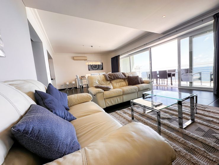 Panoramic Seafront 3BR Apartment Fort Cambridge