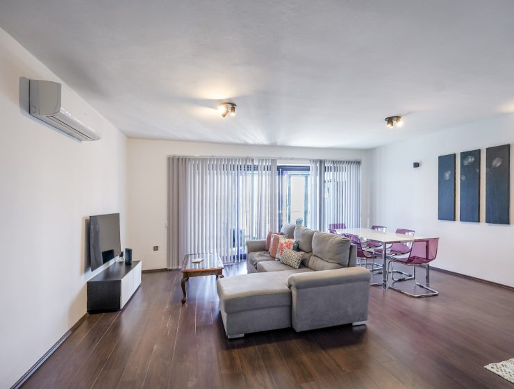 Modern 3-Bedroom Waterfront Apartment by Sliema Ferry 📍