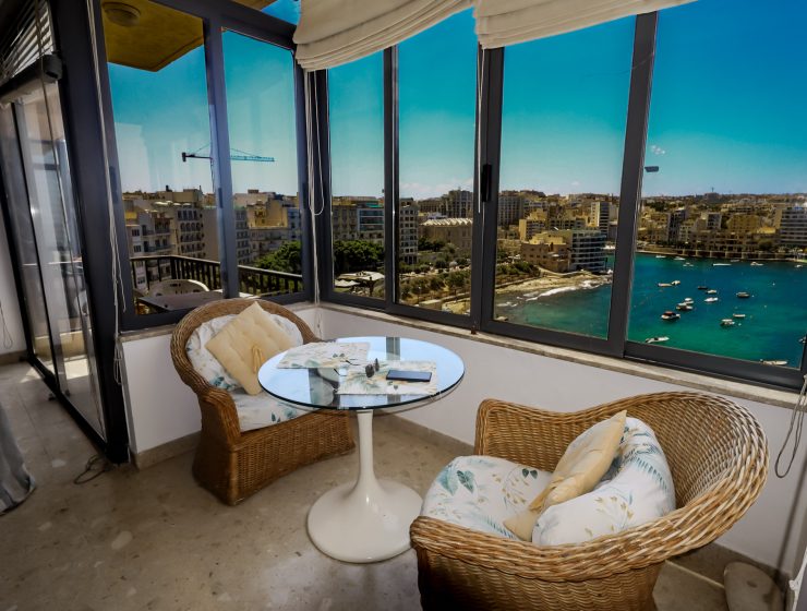 Blue Horizon 3BR Seafront Stay Tower Road