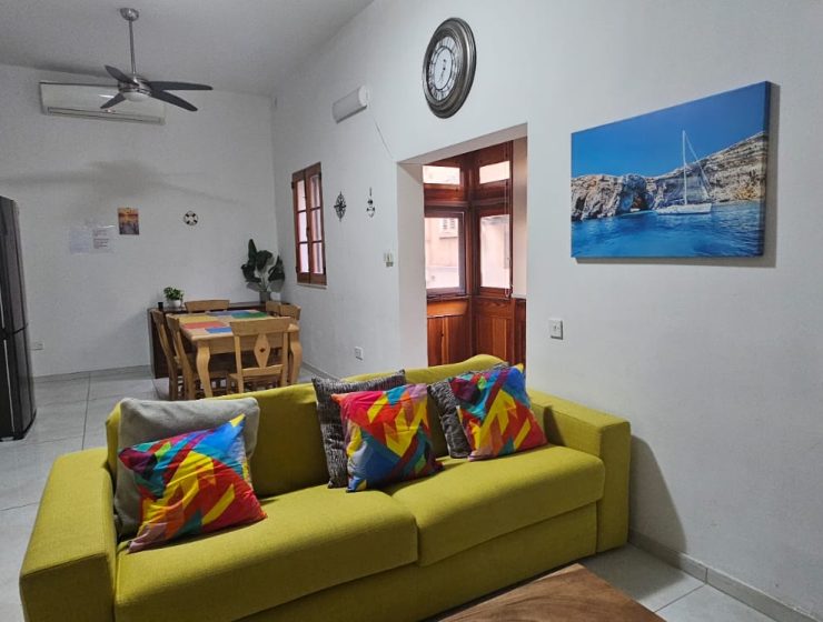 Spacious 4BR Villa near Tigné Point, Sliema 📍